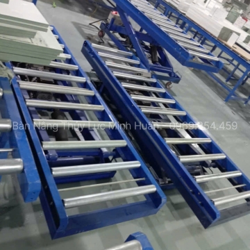 Bàn nâng con lăn dây chuyền nhà máy sản xuất nội thất – Giải pháp tự động hóa nâng hạ, tối ưu năng suất